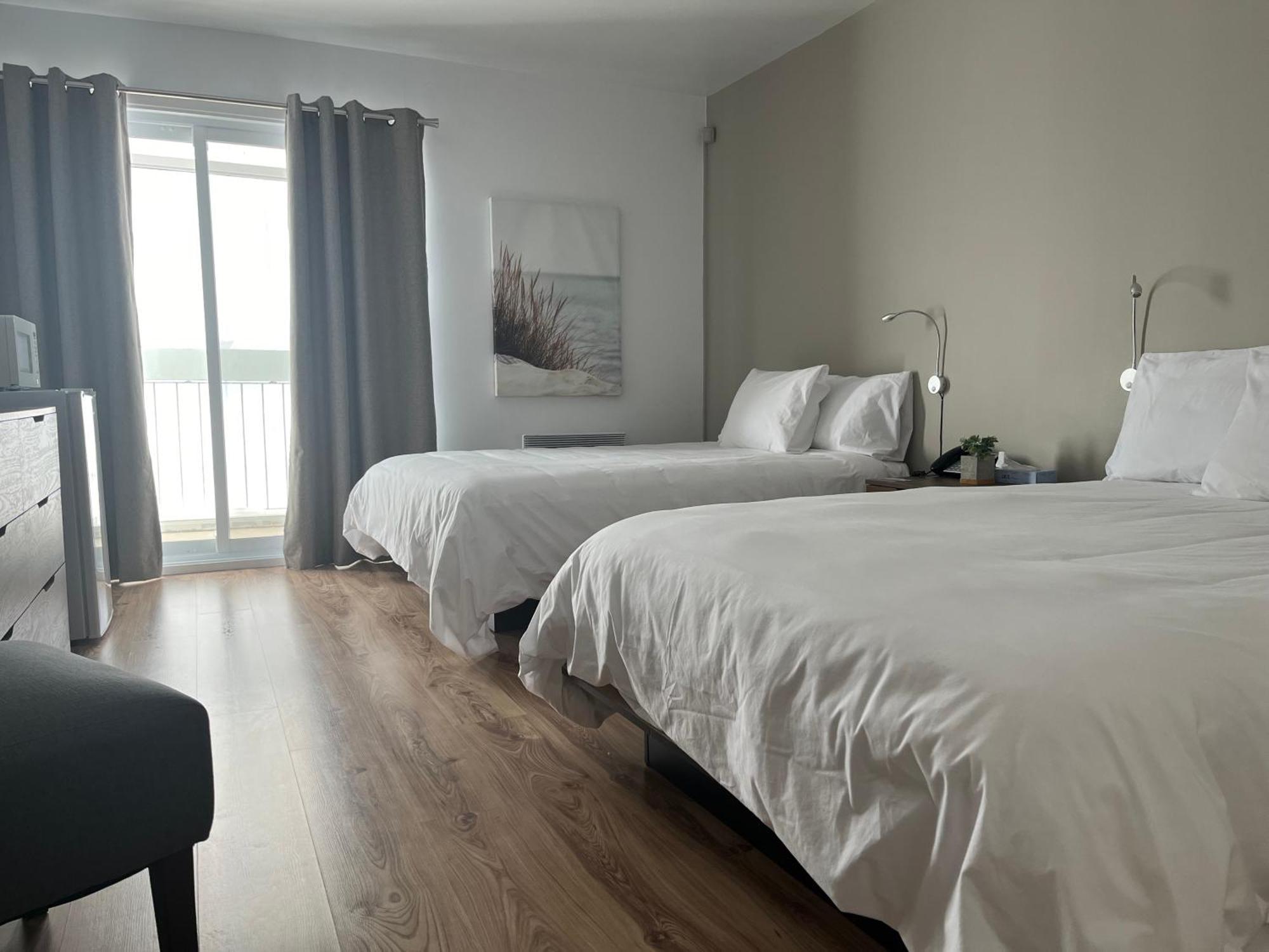 Hotel Normandie Rimouski Bagian luar foto